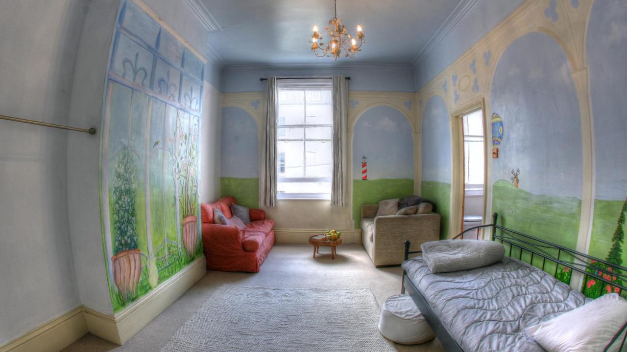 Burlington Palace Eastbourne Seafront Villa With Garden. Экстерьер фото